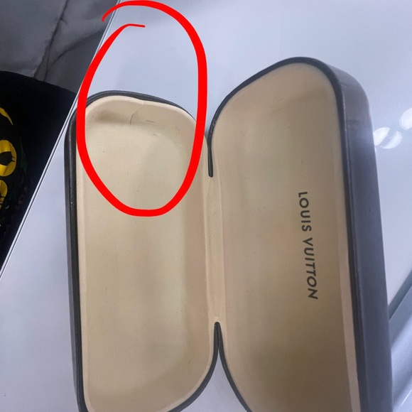 Louis Vuitton sunglasses - Picture 5 of 6